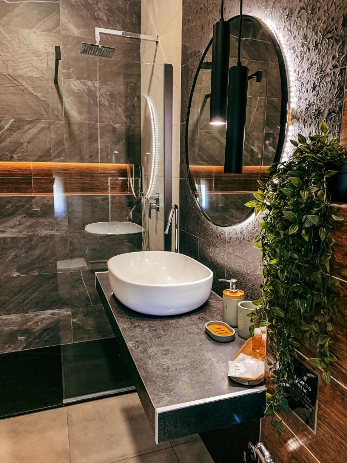 B&B Salus Civico 23 Реджонель-Эмилия Экстерьер фото